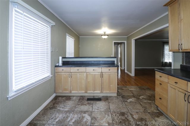 4227 S Rockford Avenue, Tulsa, OK 74105
