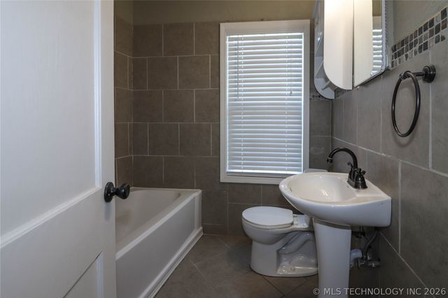 4227 S Rockford Avenue, Tulsa, OK 74105