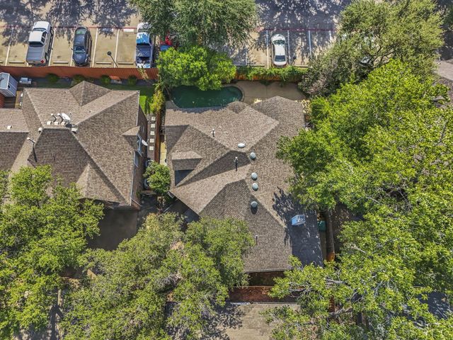 2630 Lakeforest Court, Dallas, TX 75214