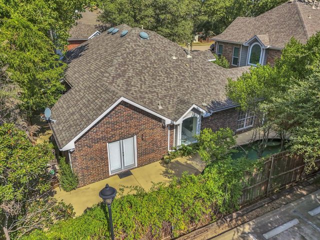 2630 Lakeforest Court, Dallas, TX 75214