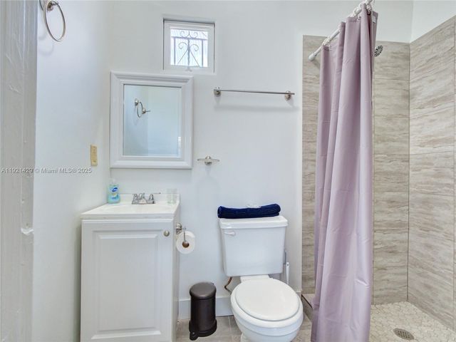 1845 NW 55th St, Miami, FL 33142