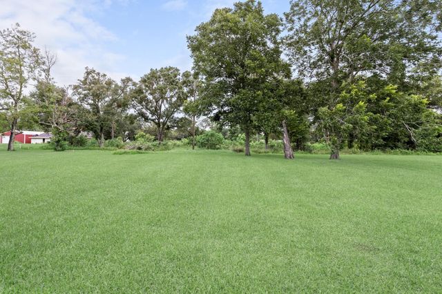 17976 Magnolia Drive, Beaumont, TX 77705