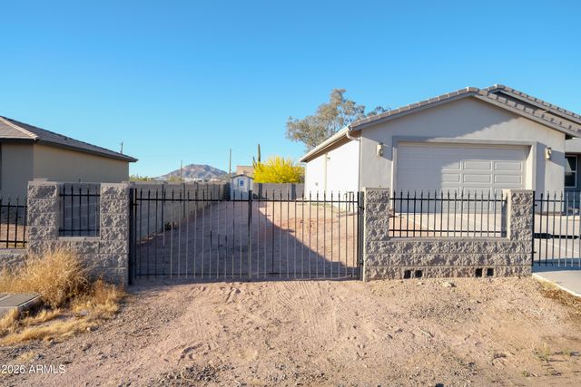 11538 E 4TH Avenue, Apache Junction, AZ 85120