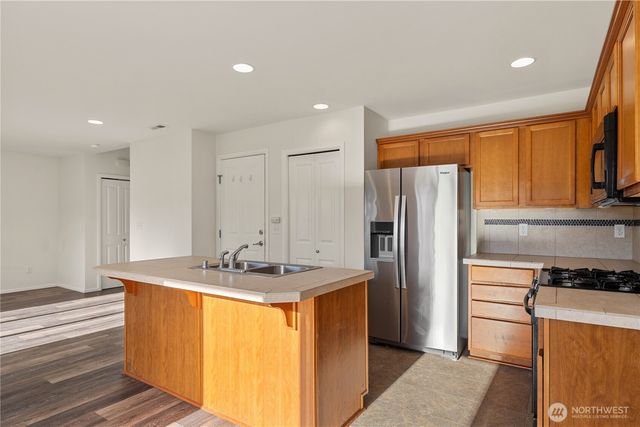 7240 287th Street NW, Stanwood, WA 98292