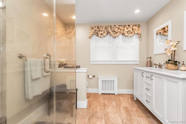 1680 roosevelt Street, Baldwin, NY 11510