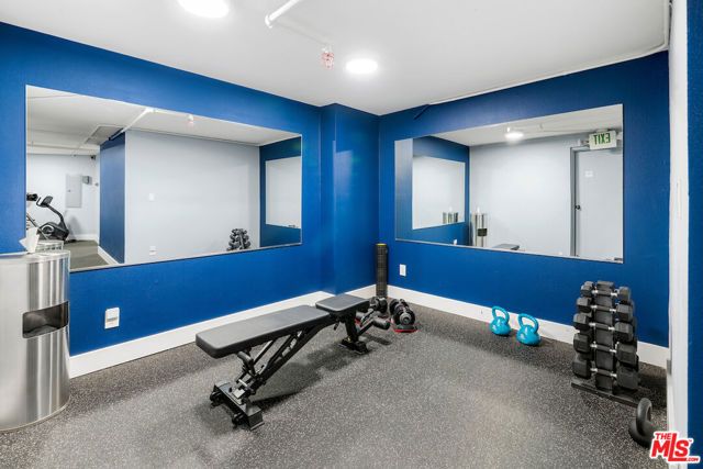 832 PALM Avenue 105, West Hollywood, CA 90069