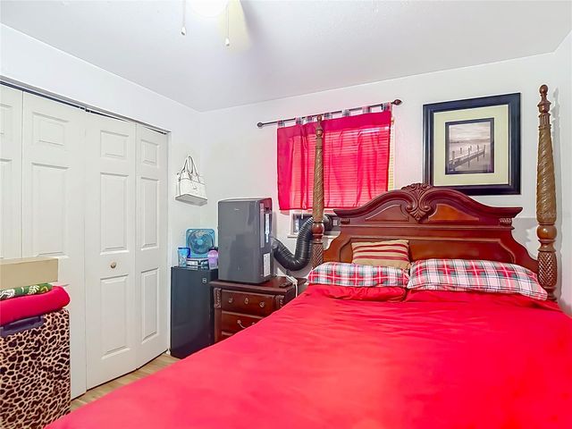 5942 20TH STREET, Zephyrhills, FL 33542