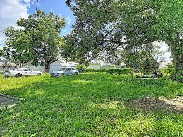 5942 20TH STREET, Zephyrhills, FL 33542