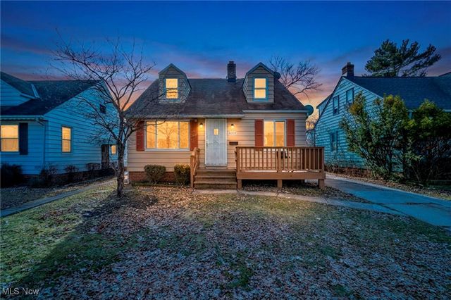 15404 Fernway Drive, Maple Heights, OH 44137