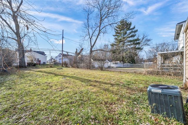 15404 Fernway Drive, Maple Heights, OH 44137