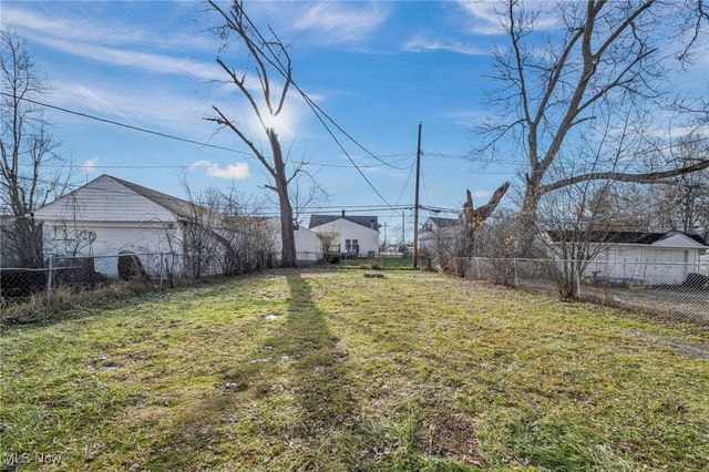 15404 Fernway Drive, Maple Heights, OH 44137