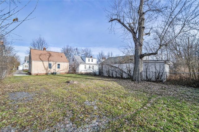 15404 Fernway Drive, Maple Heights, OH 44137