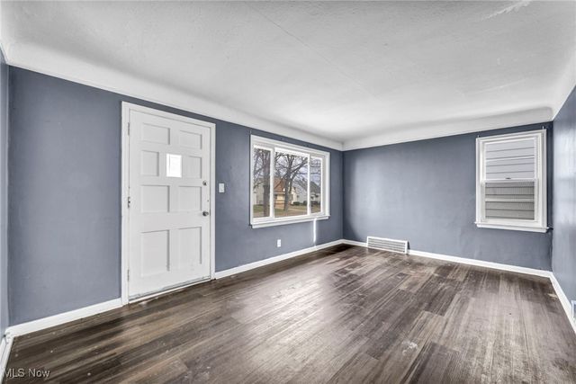 15404 Fernway Drive, Maple Heights, OH 44137