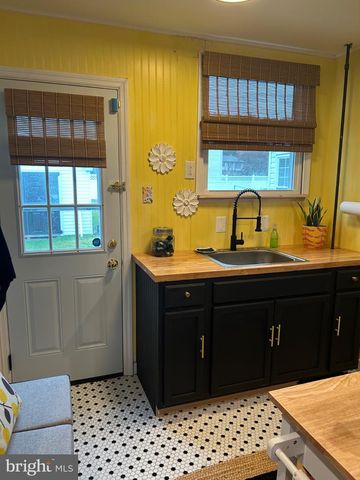 635 WILBY RD, Sicklerville, NJ 08081