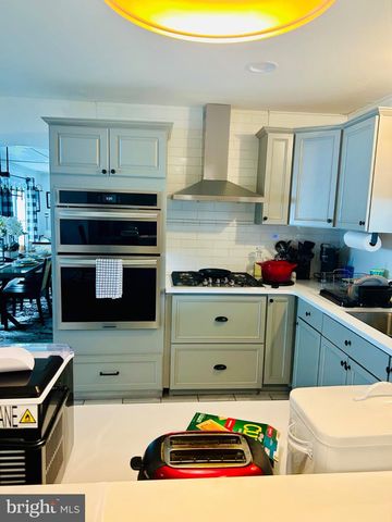 635 WILBY RD, Sicklerville, NJ 08081