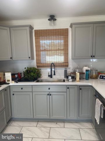 635 WILBY RD, Sicklerville, NJ 08081
