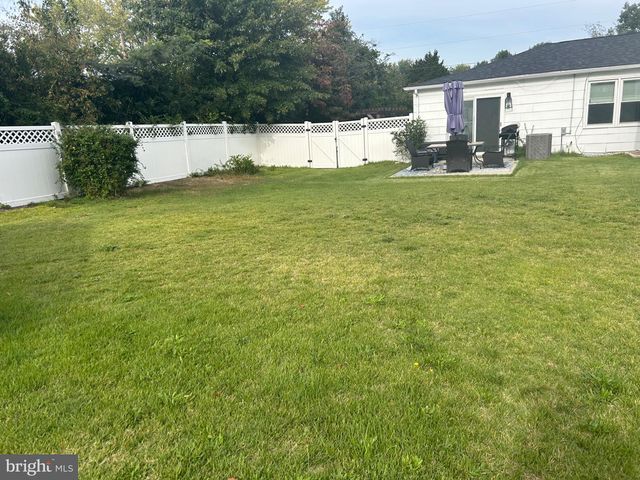635 WILBY RD, Sicklerville, NJ 08081