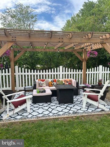 635 WILBY RD, Sicklerville, NJ 08081
