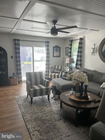 635 WILBY RD, Sicklerville, NJ 08081