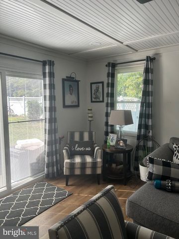 635 WILBY RD, Sicklerville, NJ 08081
