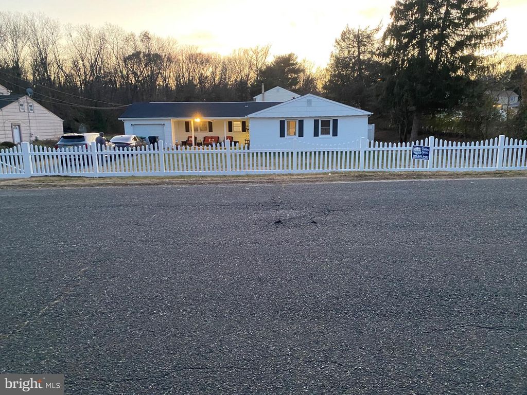635 WILBY RD, SICKLERVILLE, NJ 08081 — photo 2
