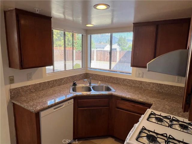 711 W Duarte F, Monrovia, CA 91016