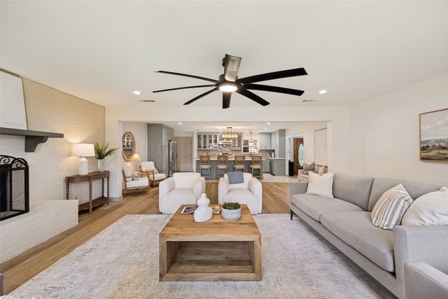 524 Carol Court, Richardson, TX 75081