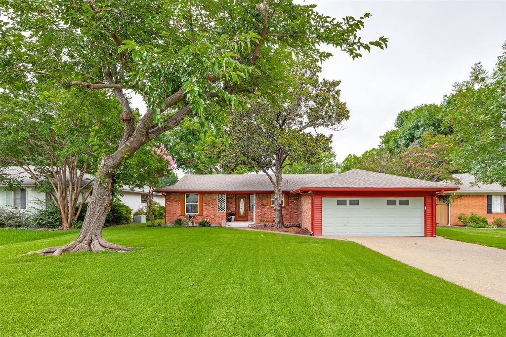 524 Carol Court, Richardson, TX 75081