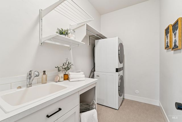 6112 S Phoebe Pl, Meridian, ID 83642