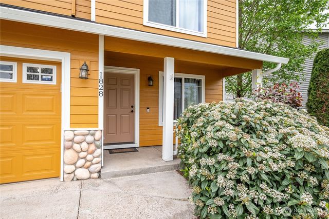 1828 Schneiter Drive, Longview, WA 98632
