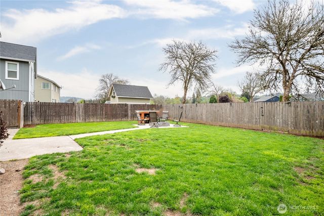1828 Schneiter Drive, Longview, WA 98632
