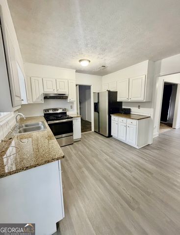 975 Daisy Court, Lawrenceville, GA 30044