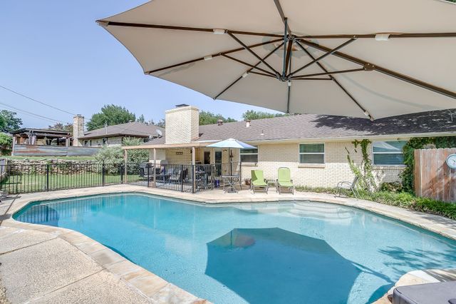 228 Aquilla Drive, Lakeside, TX 76108