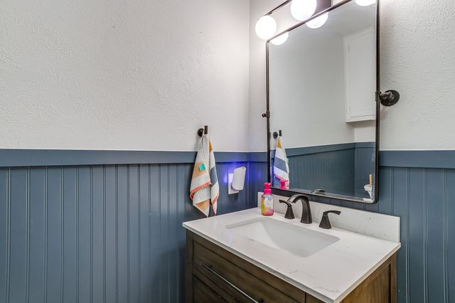 228 Aquilla Drive, Lakeside, TX 76108