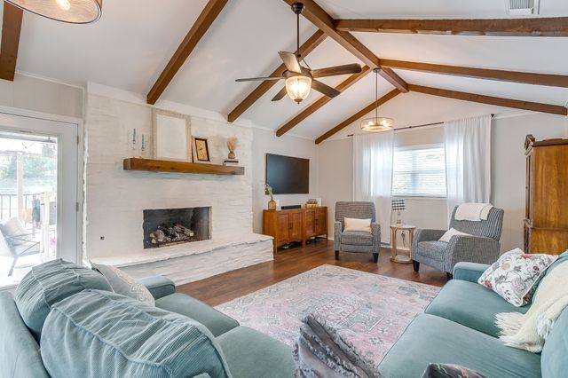 228 Aquilla Drive, Lakeside, TX 76108