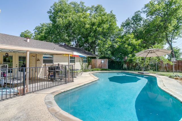 228 Aquilla Drive, Lakeside, TX 76108