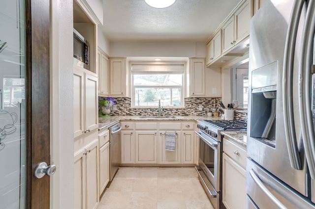 228 Aquilla Drive, Lakeside, TX 76108