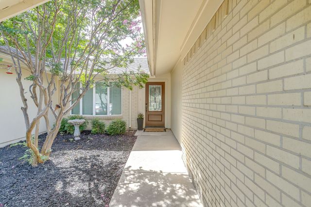 228 Aquilla Drive, Lakeside, TX 76108