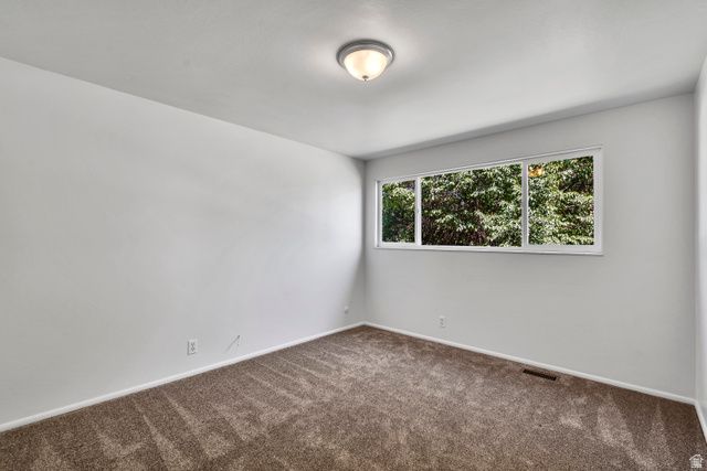 1652 LAKEWOOD DR, Orem, UT 84058