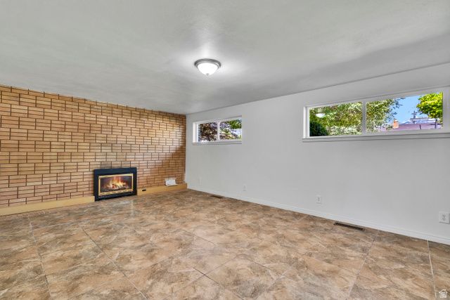 1652 LAKEWOOD DR, Orem, UT 84058