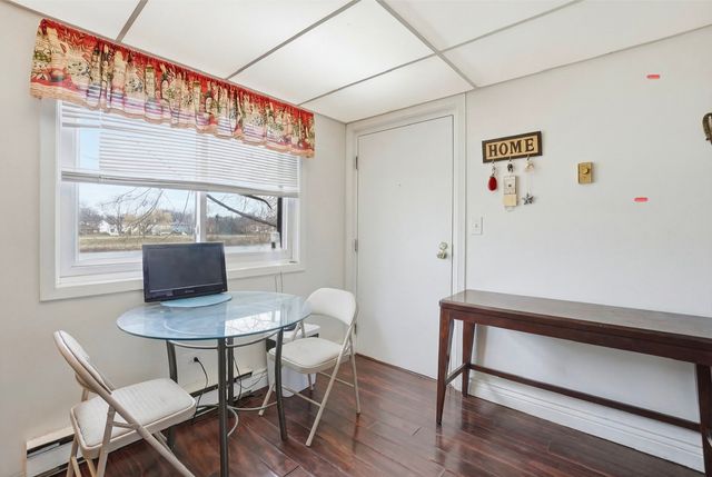 332 KLEIN CREEK Court C, Carol Stream, IL 60188