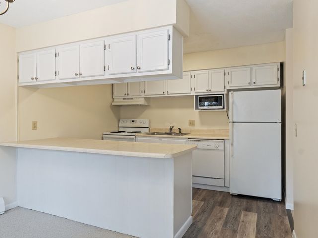 310 Bay Crest Drive, South Burlington, VT 05403