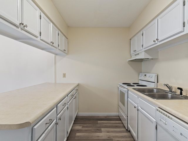 310 Bay Crest Drive, South Burlington, VT 05403