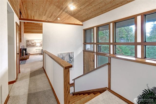 9901 NE 32nd Street, Bellevue, WA 98004