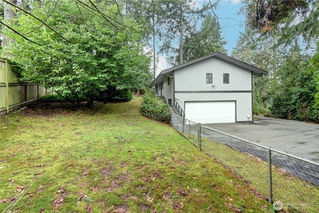 9901 NE 32nd Street, Bellevue, WA 98004