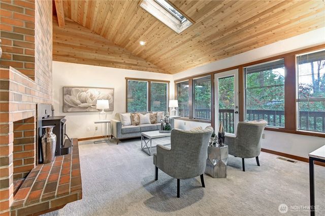 9901 NE 32nd Street, Bellevue, WA 98004