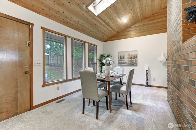 9901 NE 32nd Street, Bellevue, WA 98004