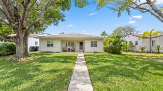 611 N Palmway, Lake Worth Beach, FL 33460