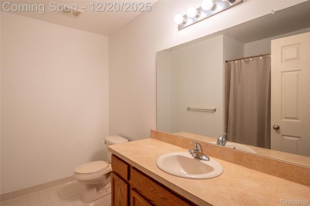 29953 Heritage Parkway, Warren, MI 48092