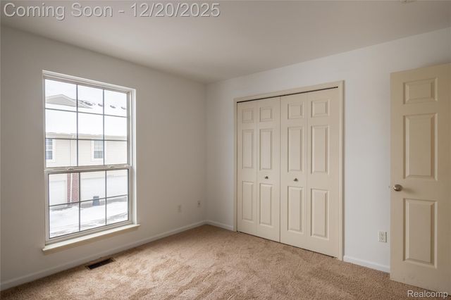 29953 Heritage Parkway, Warren, MI 48092